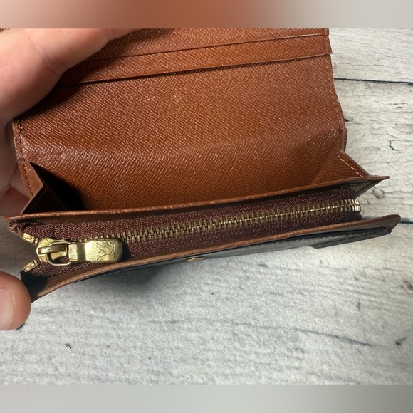Louis Vuitton Porte-Monnaie Tresor Fold Brown Monogram Leather Wallet - Picture 15 of 16